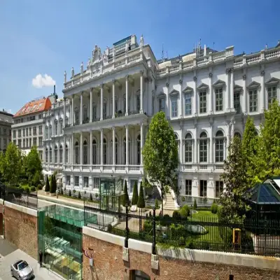 Palais Coburg Hotel Residence