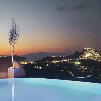 Carpe Diem Suites and Spa - Santorini