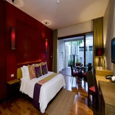 Sareeraya Villas & Suites