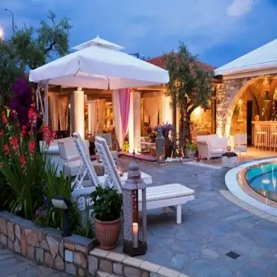 Nikoleta Luxury Villa