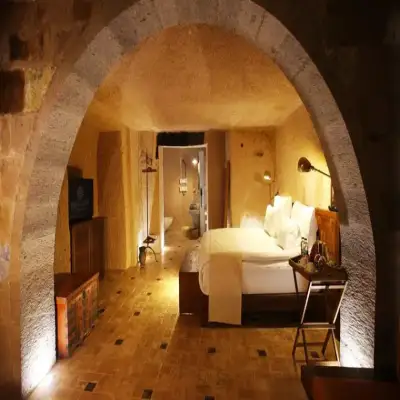 Millstone Cave Suites Hotel